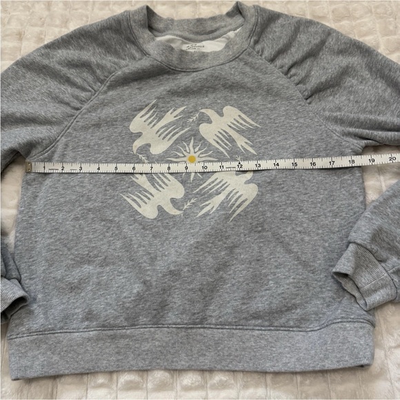 Anthropologie Jason Yun Medium Gray Sweatshirt Sweater ~ Doves Novelty Casual - Picture 5 of 9